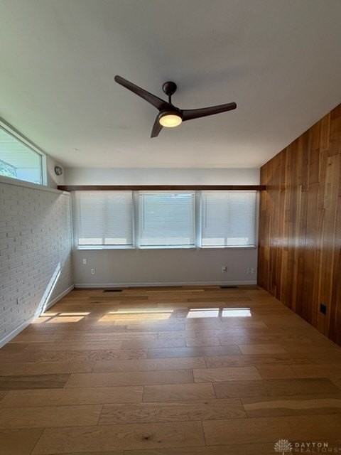 4924 Bayside Dr - Photo 3 of 21