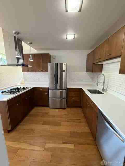 4924 Bayside Dr - Photo 6 of 21