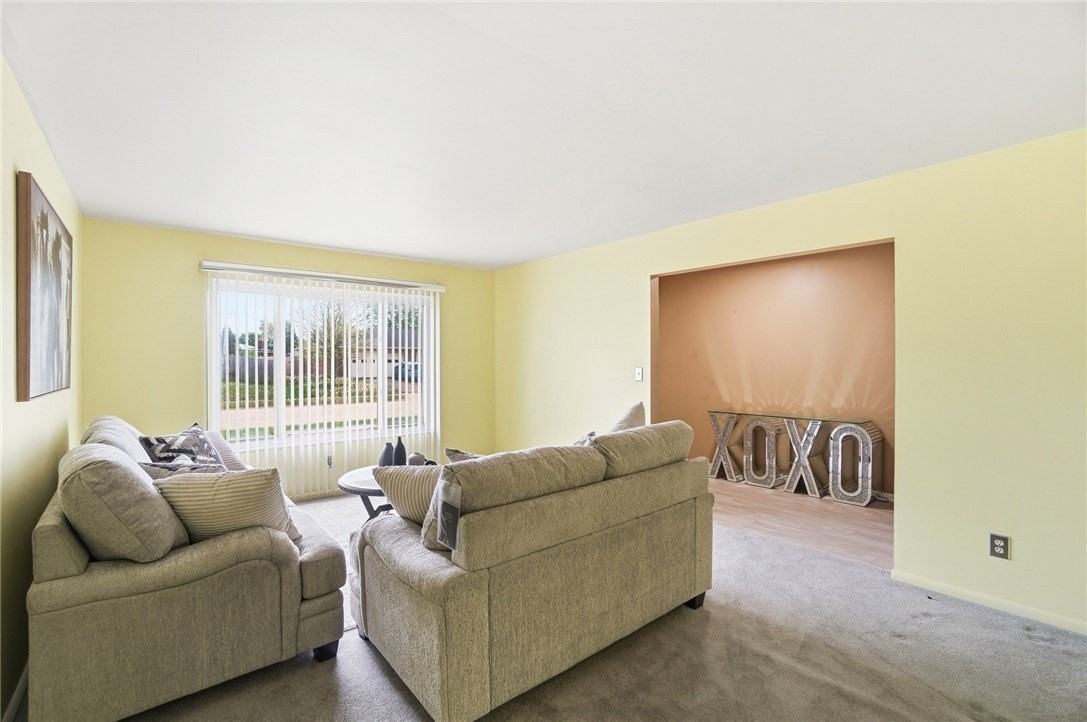 300 Highland Dr - Photo 7 of 43