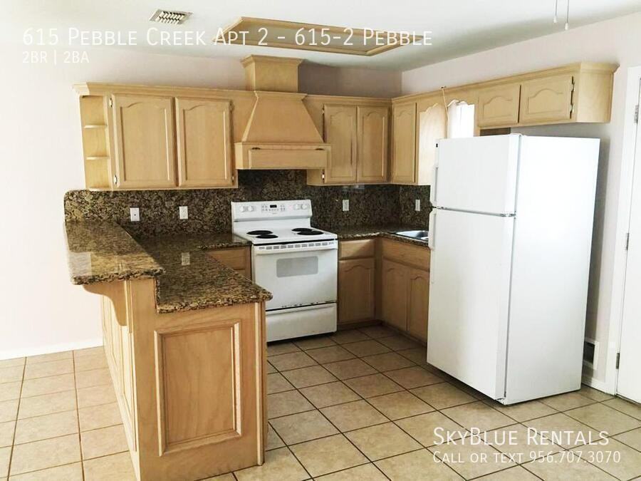 615 Pebble Crk Apt 2 - Photo 4 of 5