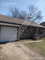 featured image of 715 N Birch St