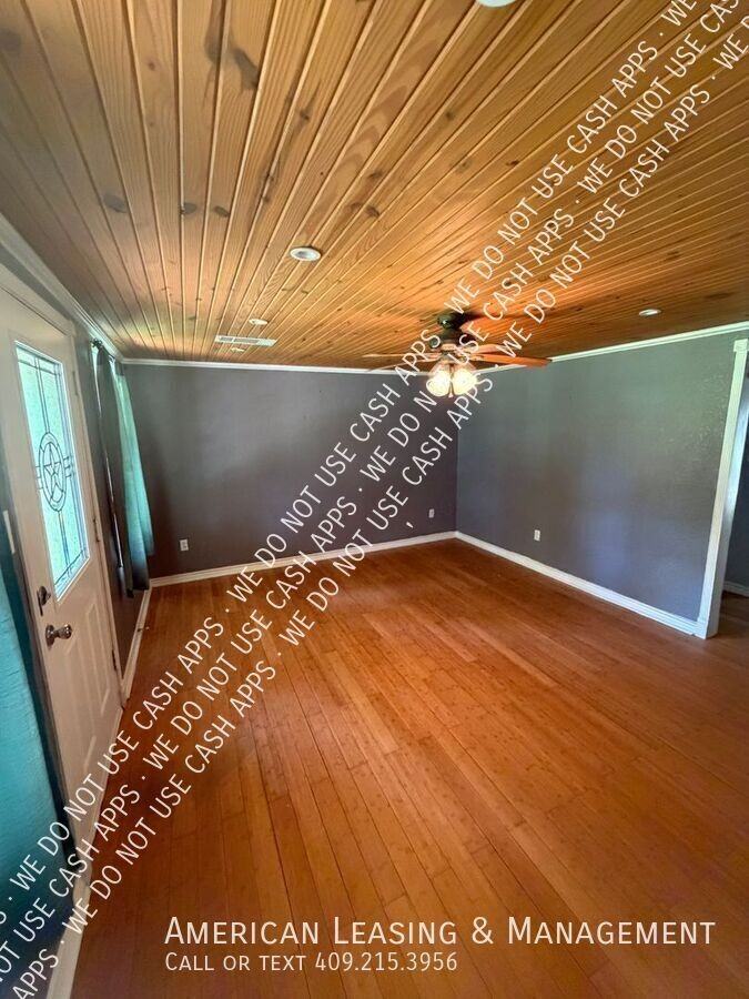 10271 E State Highway 103 - Photo 2 of 19