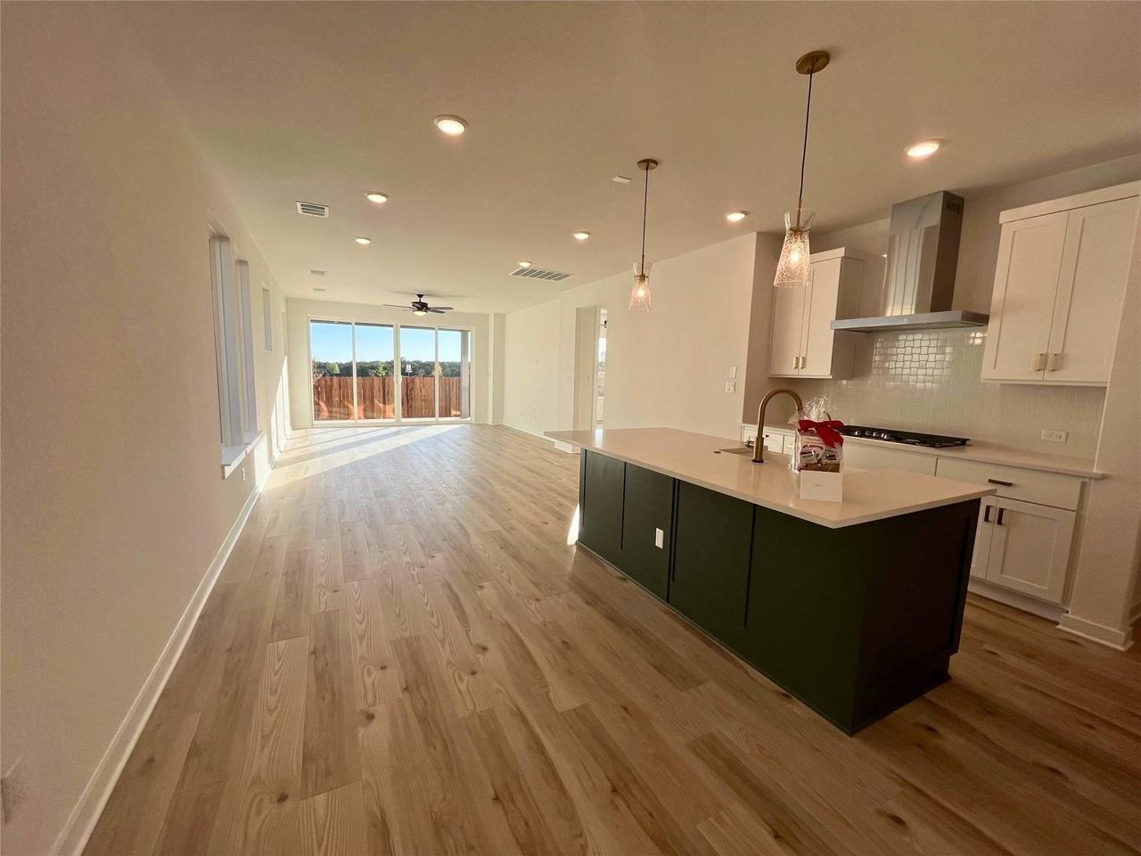 401 Darley Oak Dr - Photo 4 of 20