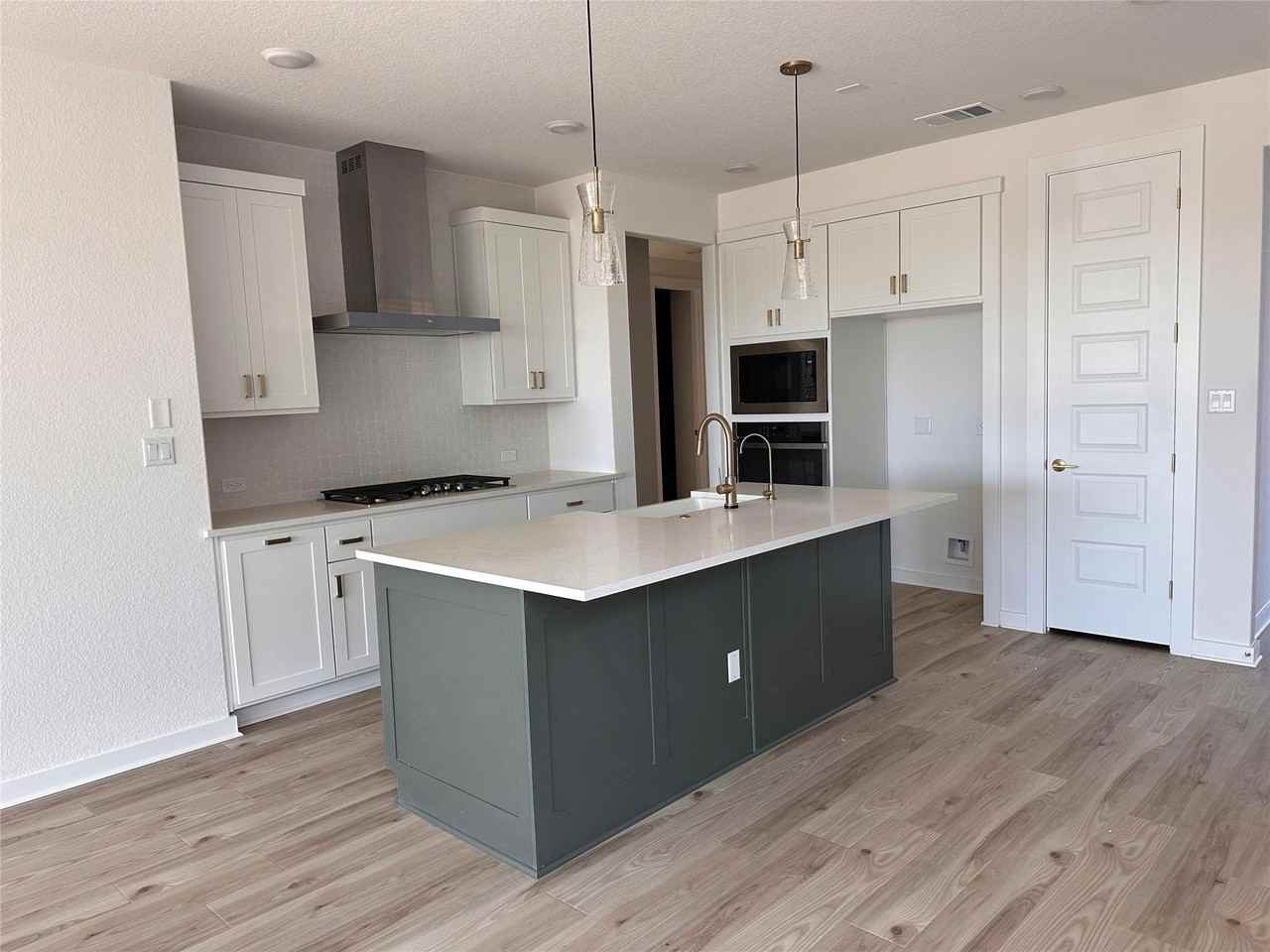 401 Darley Oak Dr - Photo 6 of 20