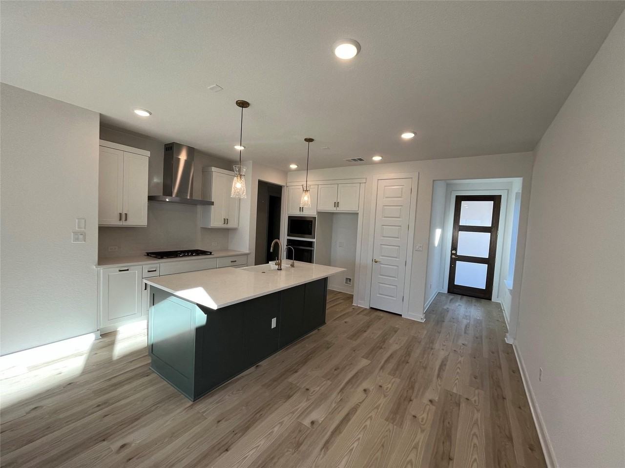 401 Darley Oak Dr - Photo 7 of 20