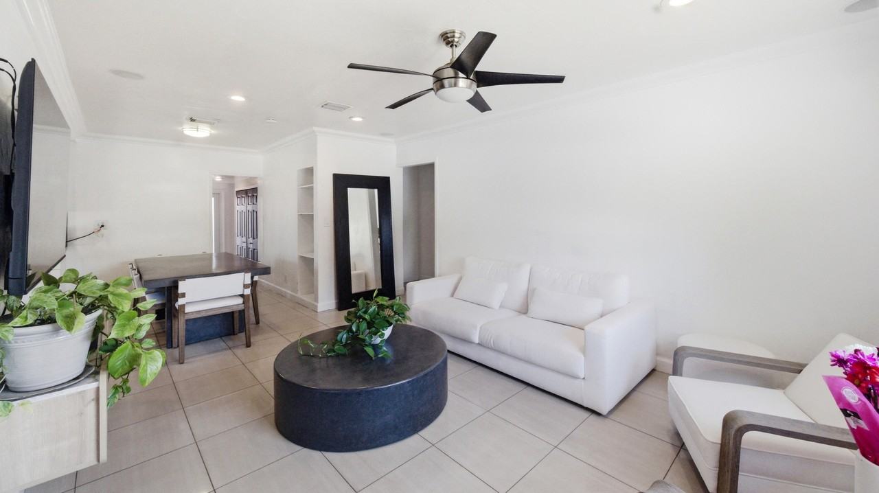 1234 Ne 7th Ave - Photo 2 of 22