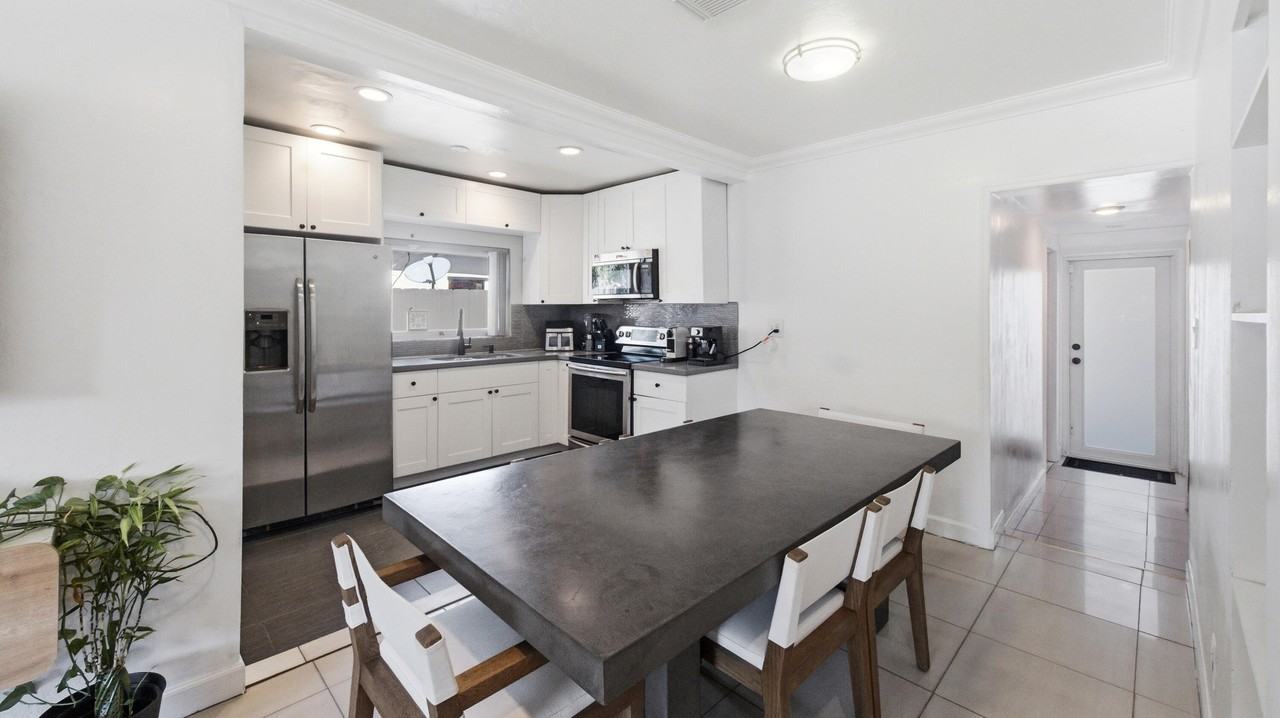 1234 Ne 7th Ave - Photo 4 of 22