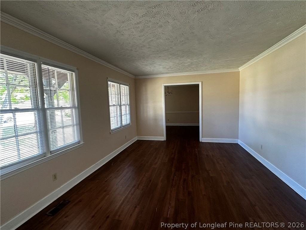 454 Kensington St - Photo 3 of 18