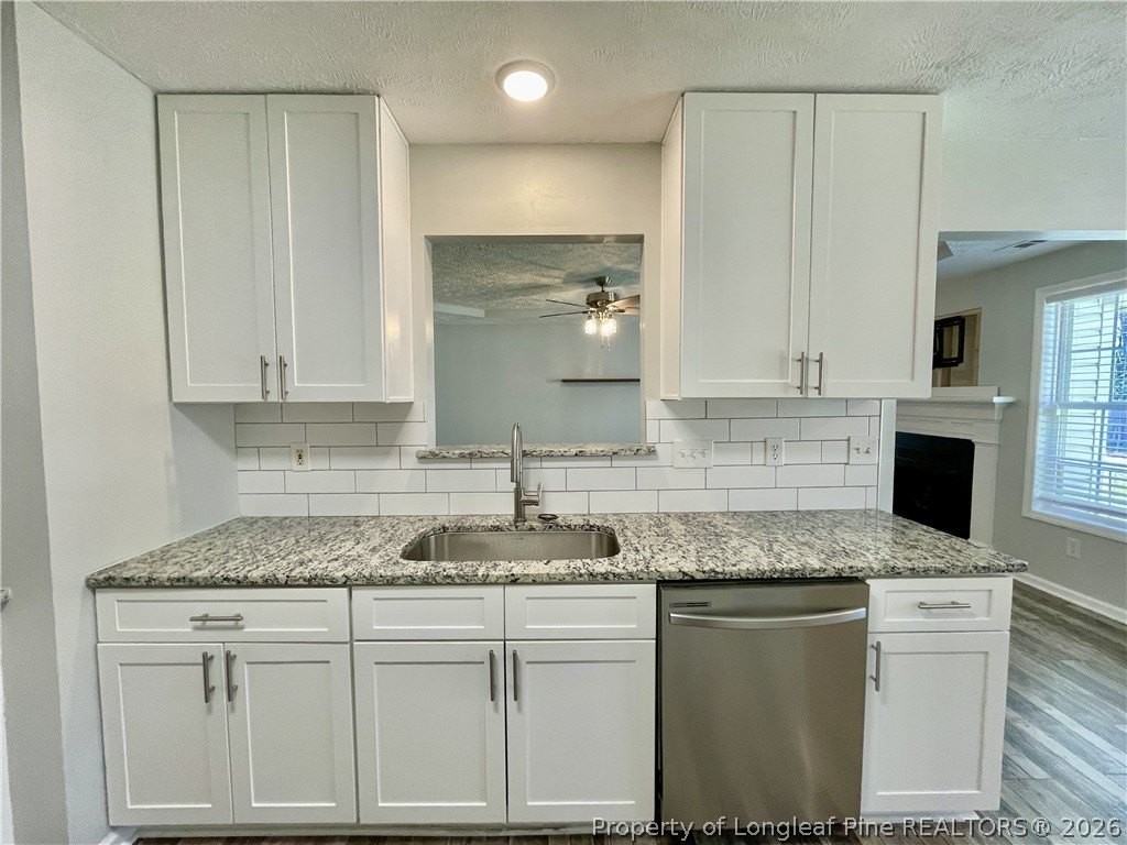 4209 Achilles Dr - Photo 3 of 25