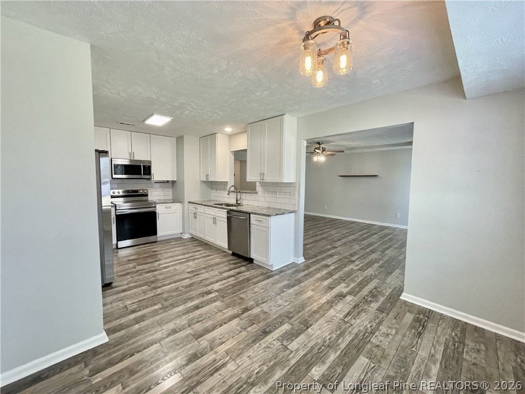 4209 Achilles Dr - Photo 5 of 25