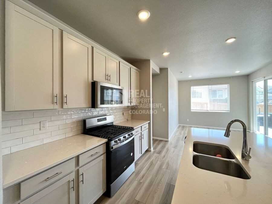 9128 Salida St - Photo 3 of 19