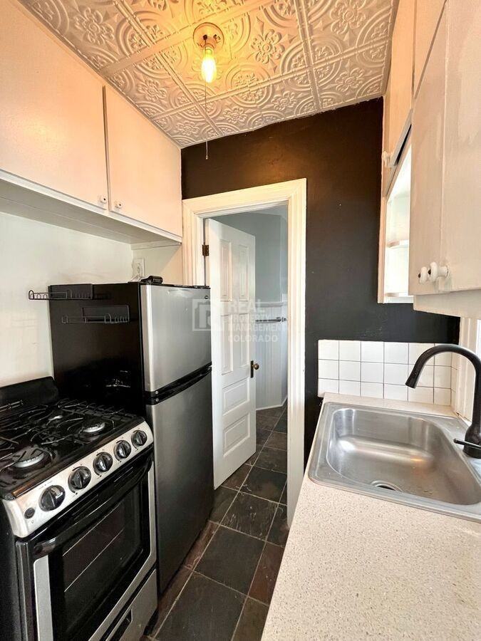 1324 N Nevada Ave #4 - Photo 5 of 7