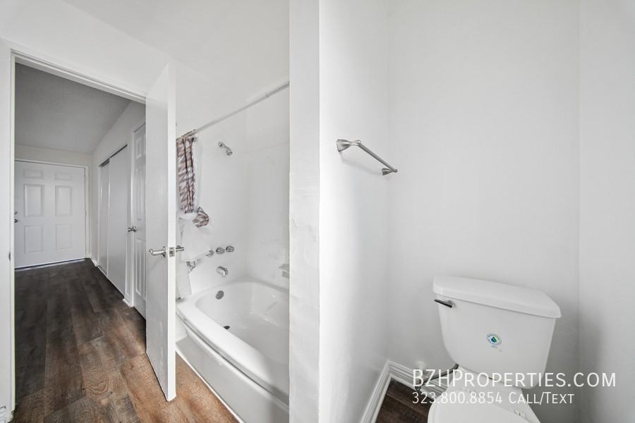 8924 Van Nuys Blvd #14 - Photo 7 of 13