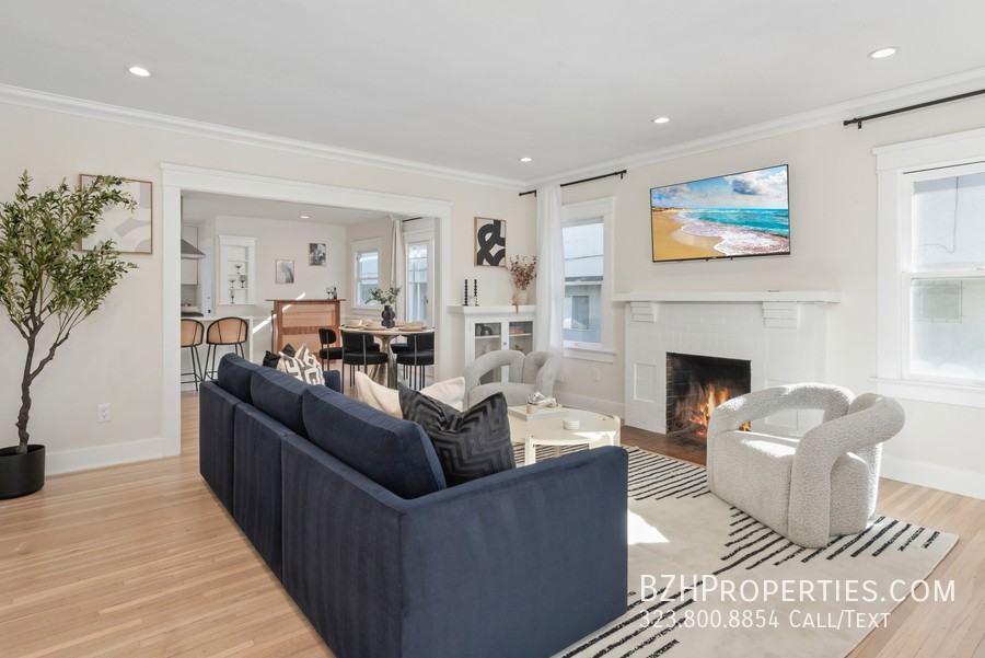 1224 N Ogden Dr - Photo 3 of 50