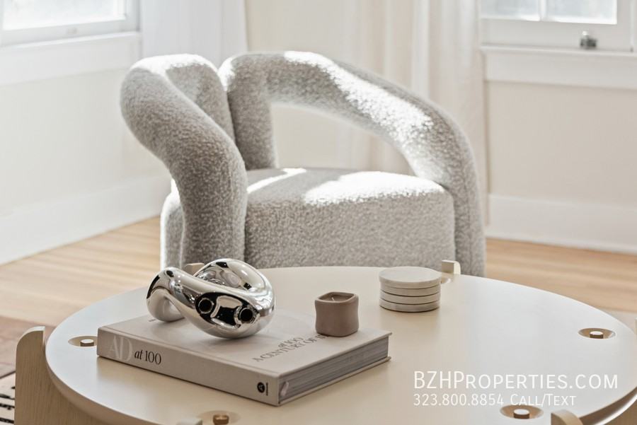 1224 N Ogden Dr - Photo 5 of 50