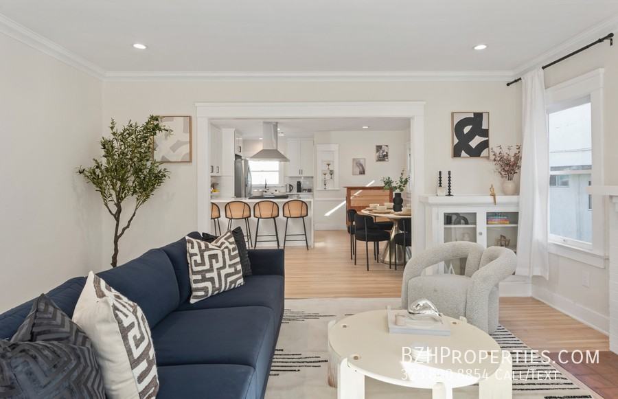 1224 N Ogden Dr - Photo 6 of 50