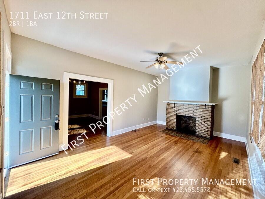 1711 E 12th St - Photo 5 of 20