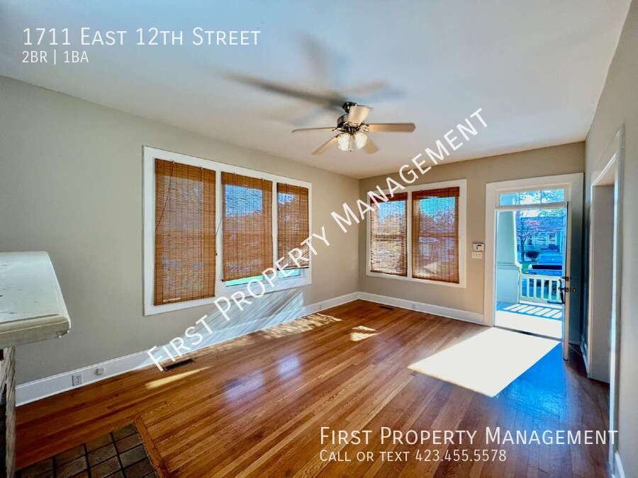 1711 E 12th St - Photo 6 of 20