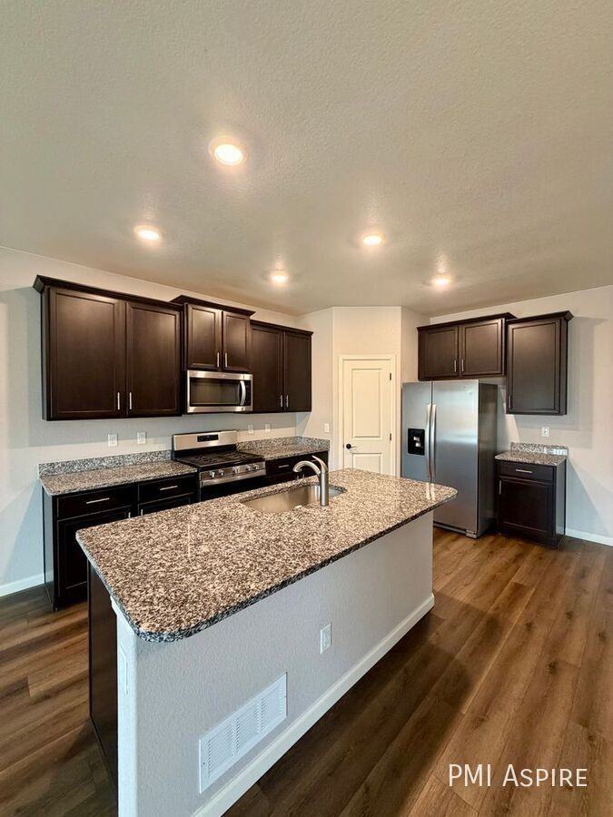 2299 Murray St - Photo 4 of 15