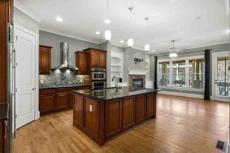 395 Laurent St Nw #5 - Photo 6 of 50