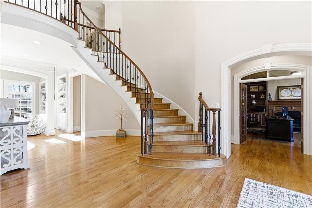 6335 Howell Cobb Ct - Photo 5 of 46