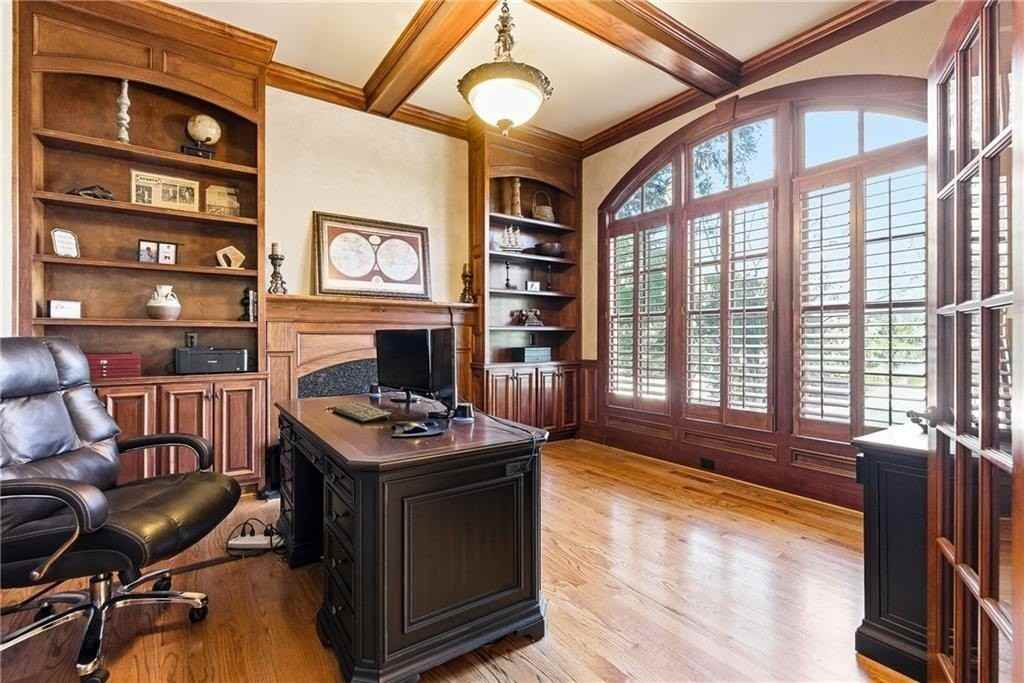 6335 Howell Cobb Ct - Photo 7 of 46