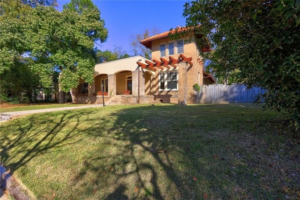 2733 Hillcrest Ave - Photo 4 of 48