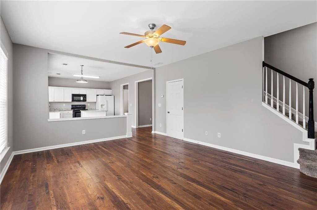 6250 Whirlaway Dr - Photo 5 of 18