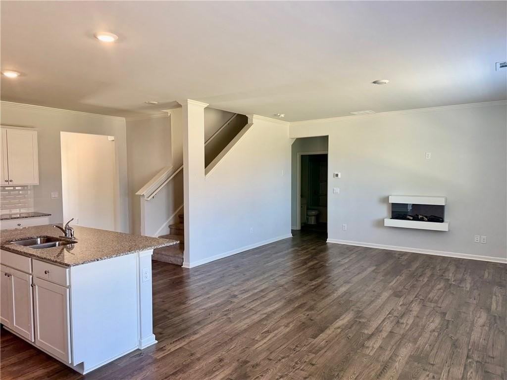 1316 Braselton Village Pkwy - Photo 4 of 11