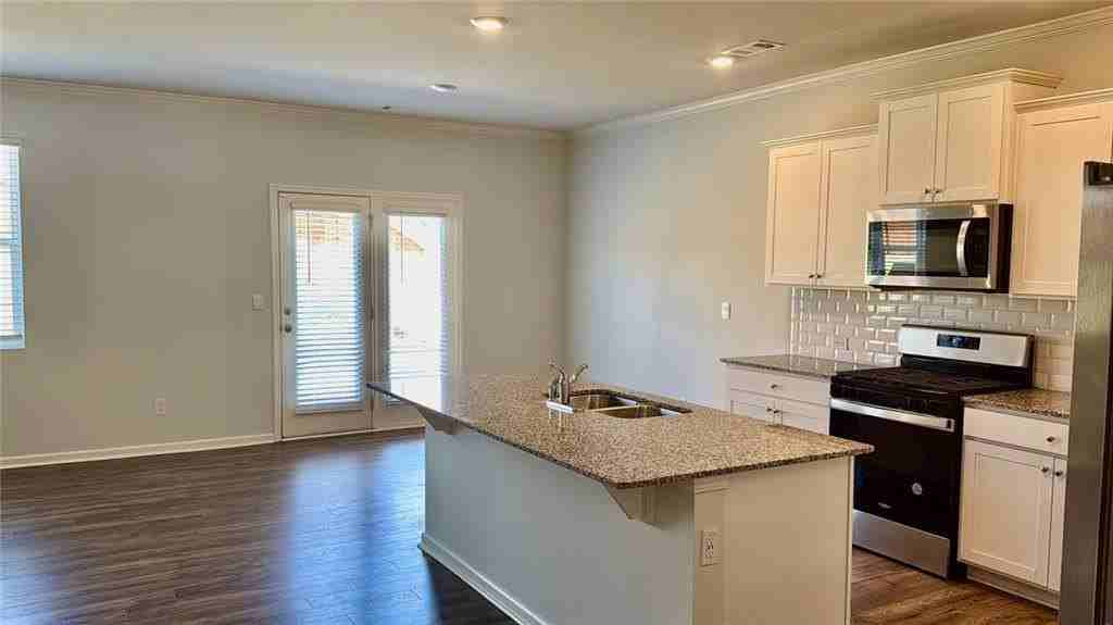 1316 Braselton Village Pkwy - Photo 6 of 11