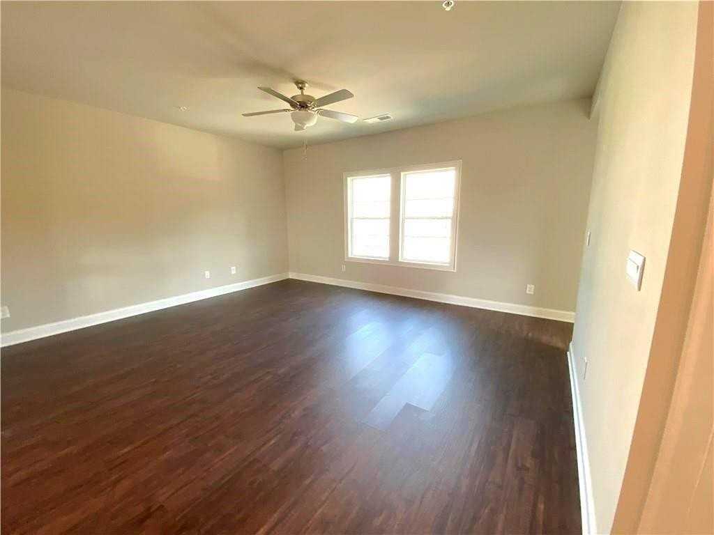 912 Sweetwater Grv - Photo 5 of 23