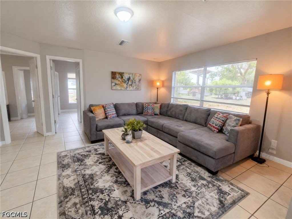 1120 Harry Ave S - Photo 2 of 18