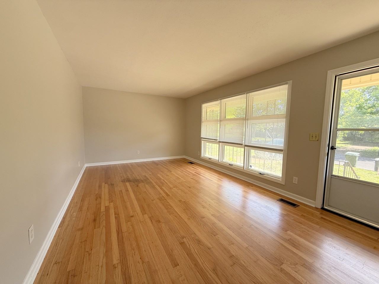 603 Austin Dr Nw #1 - Photo 4 of 30