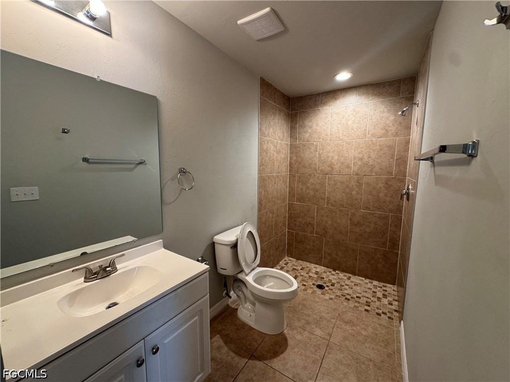 1020/1022 NE 8th Place - Photo 7 of 20