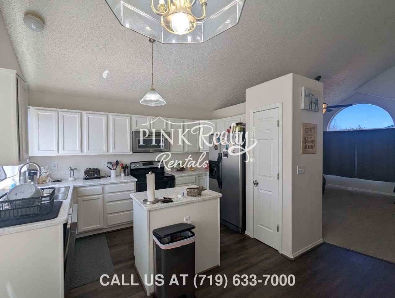 955 Lords Hill Dr - Photo 7 of 42