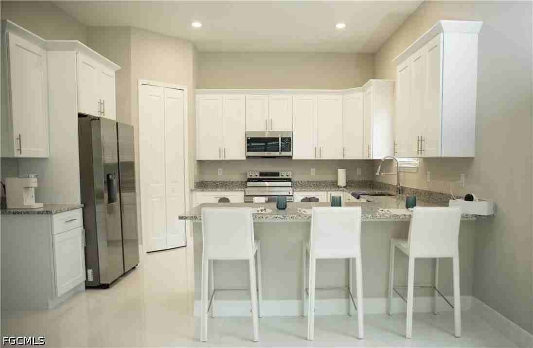 1226 Chrisholm St - Photo 4 of 17