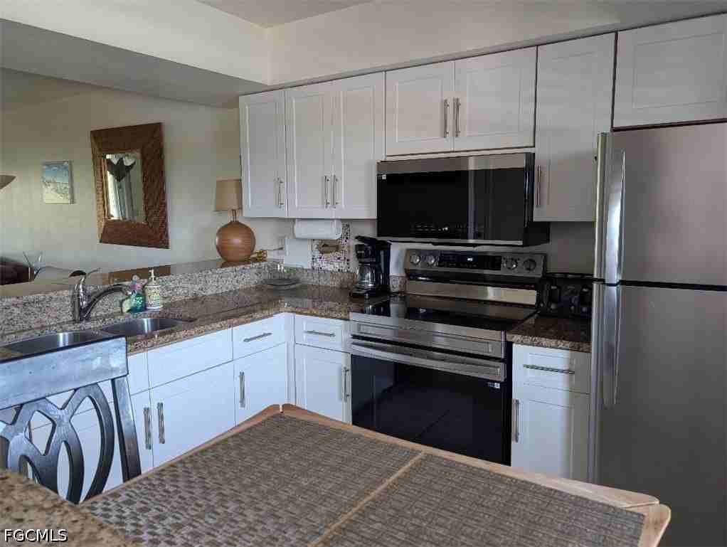719 Sw 47th Ter #202 - Photo 2 of 16