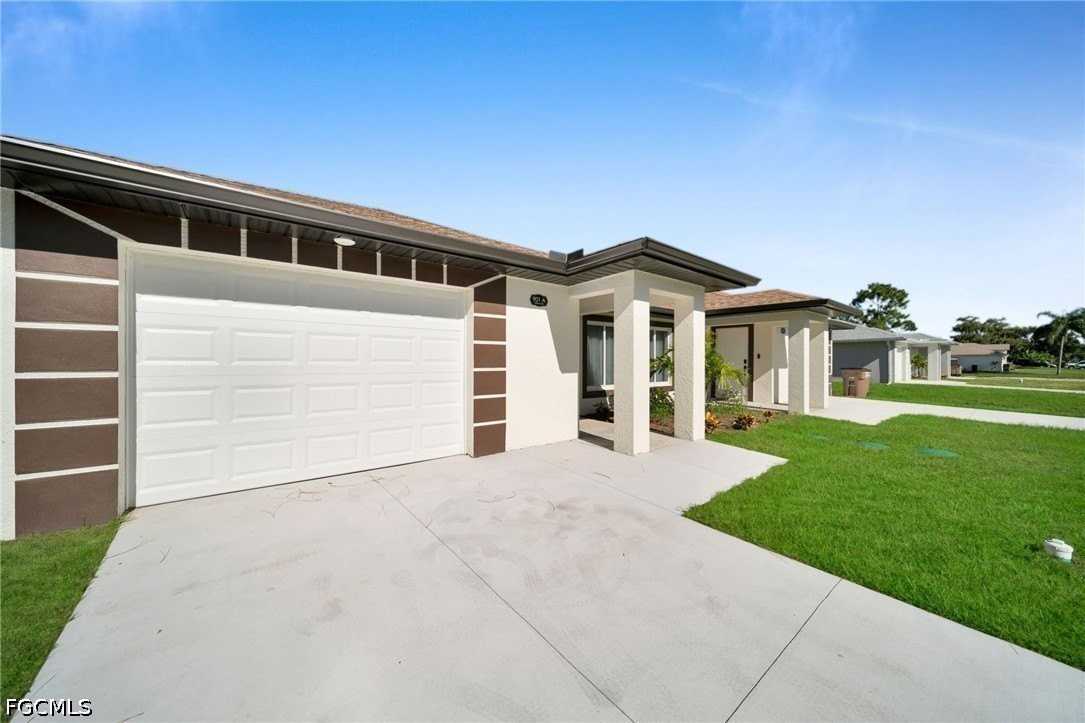 903A Albany Ave - Photo 7 of 36