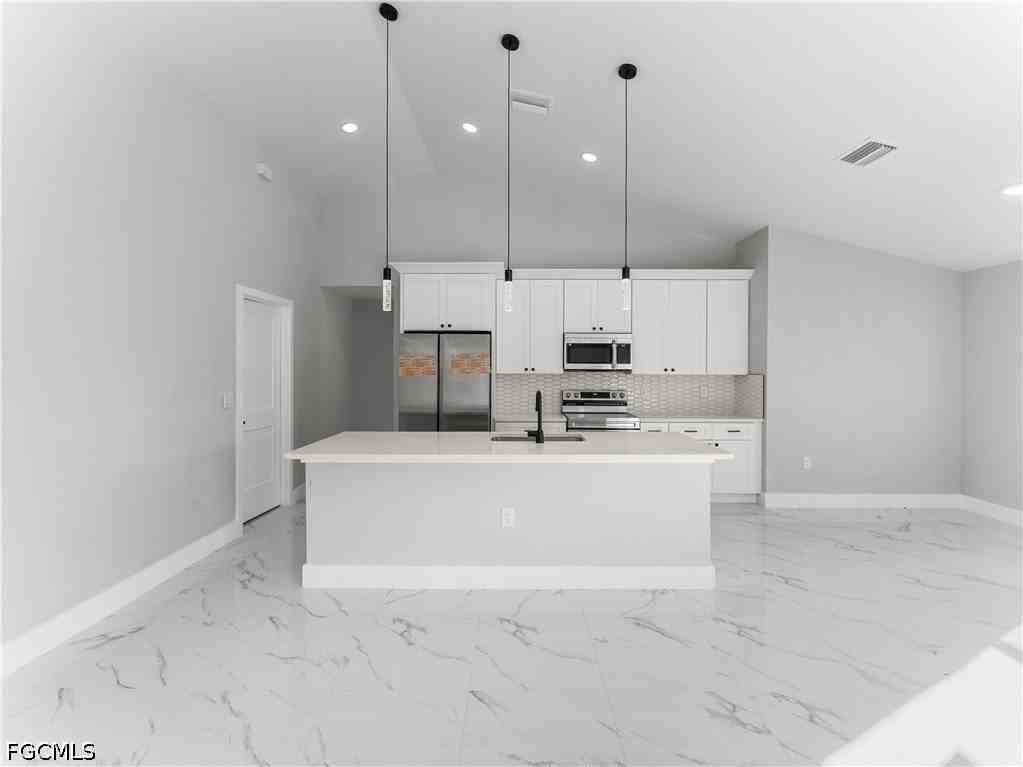 1242 Nw 22nd Ave - Photo 5 of 27