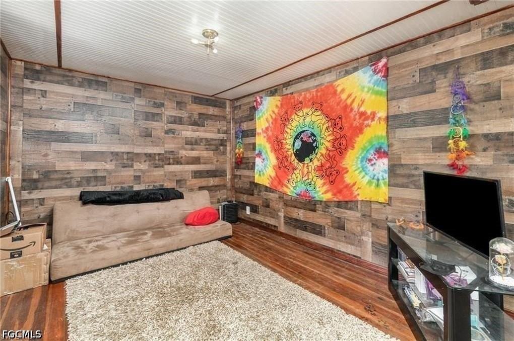 102 3rd St - Photo 7 of 16