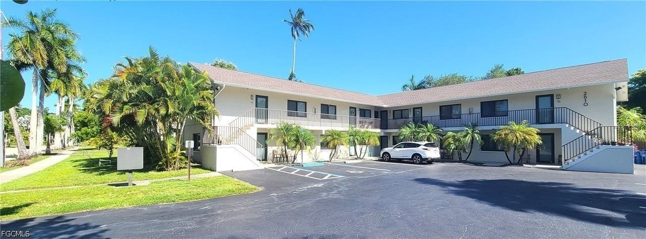 2610 Providence St - Photo 4 of 16