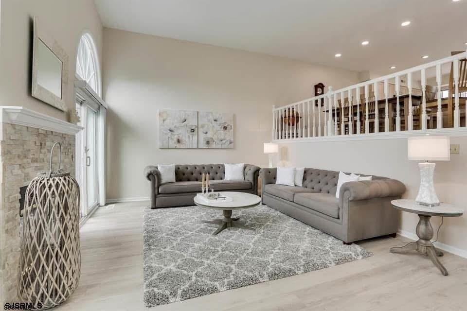 433 Albacore Ln - Photo 5 of 19