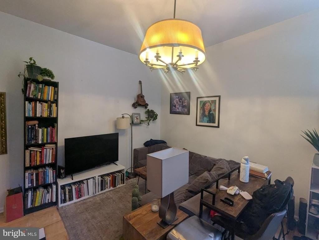 251 S 21st St #1R - Photo 4 of 14