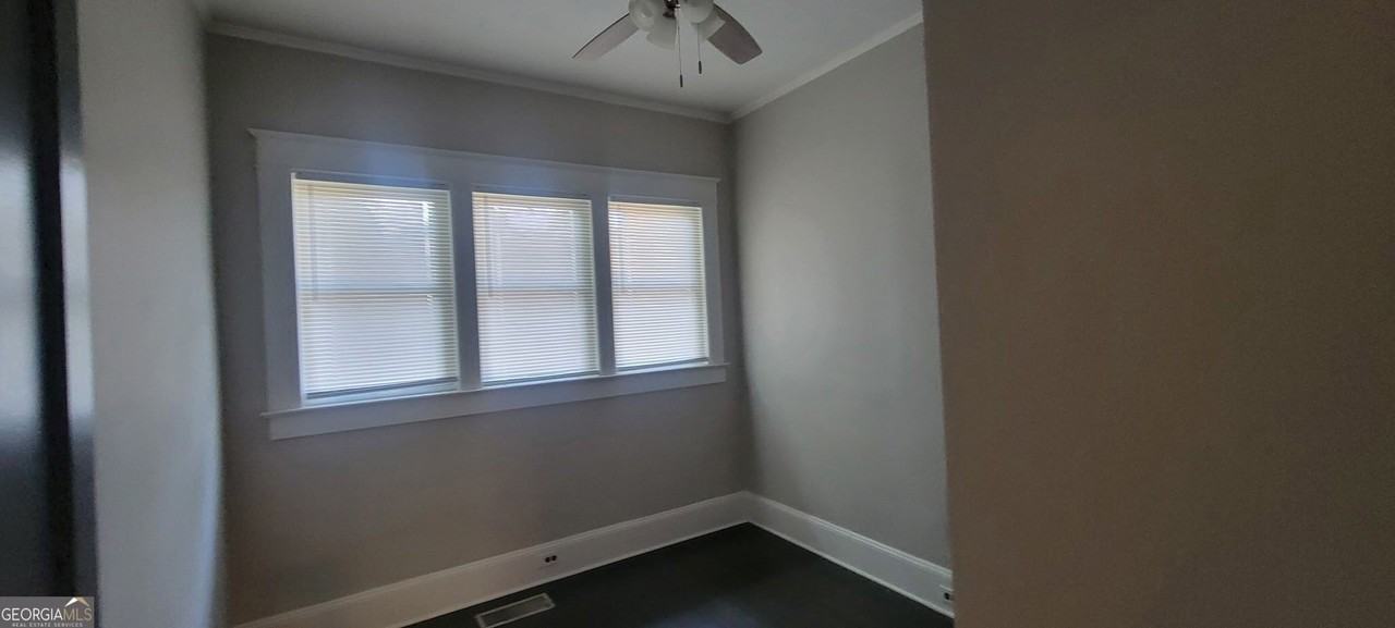 1352 Lucile Ave Sw - Photo 3 of 5