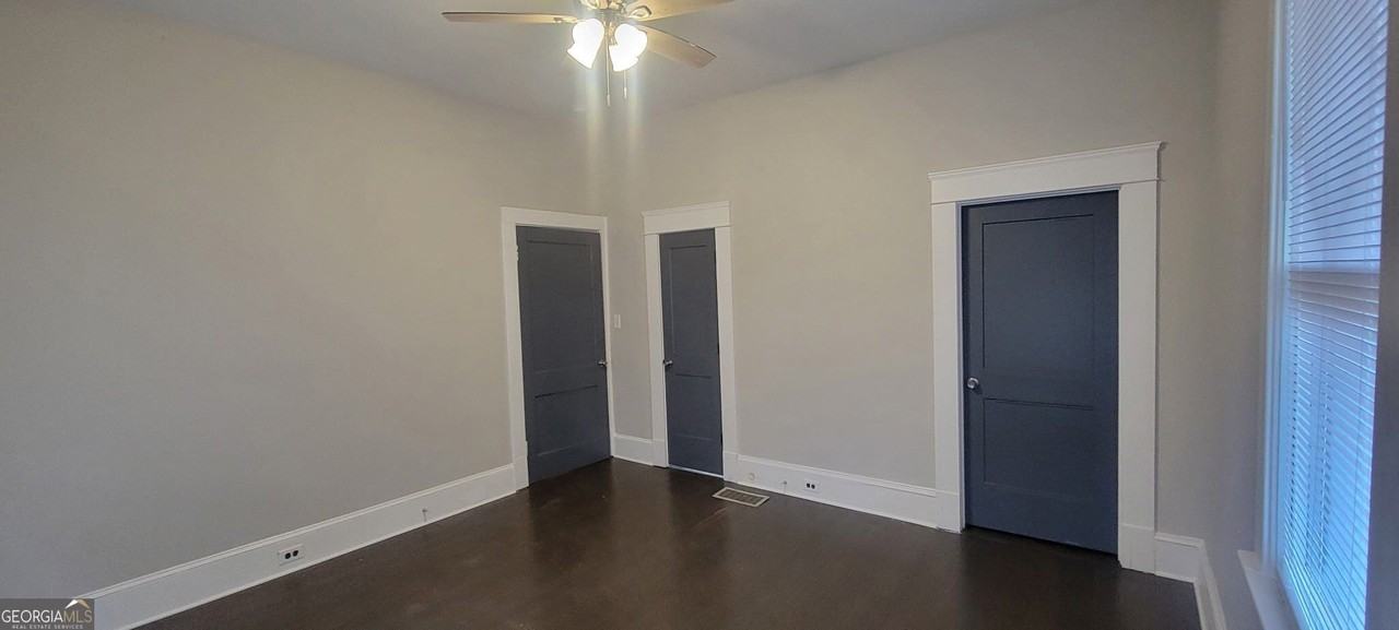 1352 Lucile Ave Sw - Photo 4 of 5