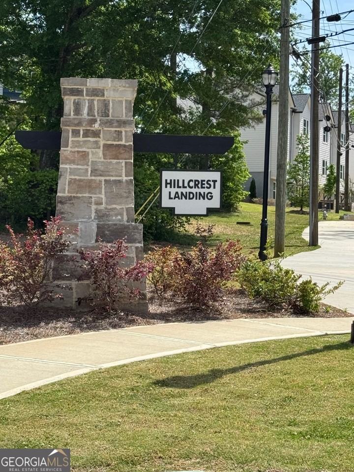 1204 Ainsworth Aly - Photo 3 of 27