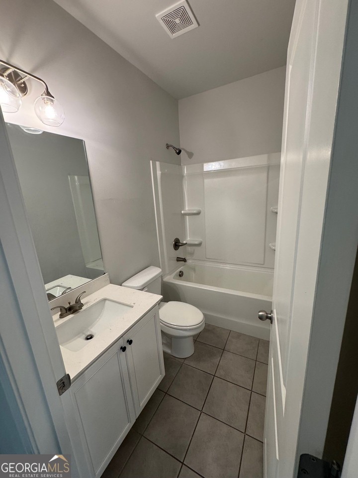 1204 Ainsworth Aly - Photo 5 of 27