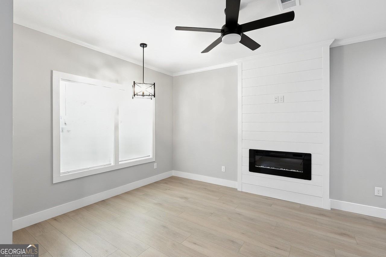 232B Brad St #B - Photo 3 of 16