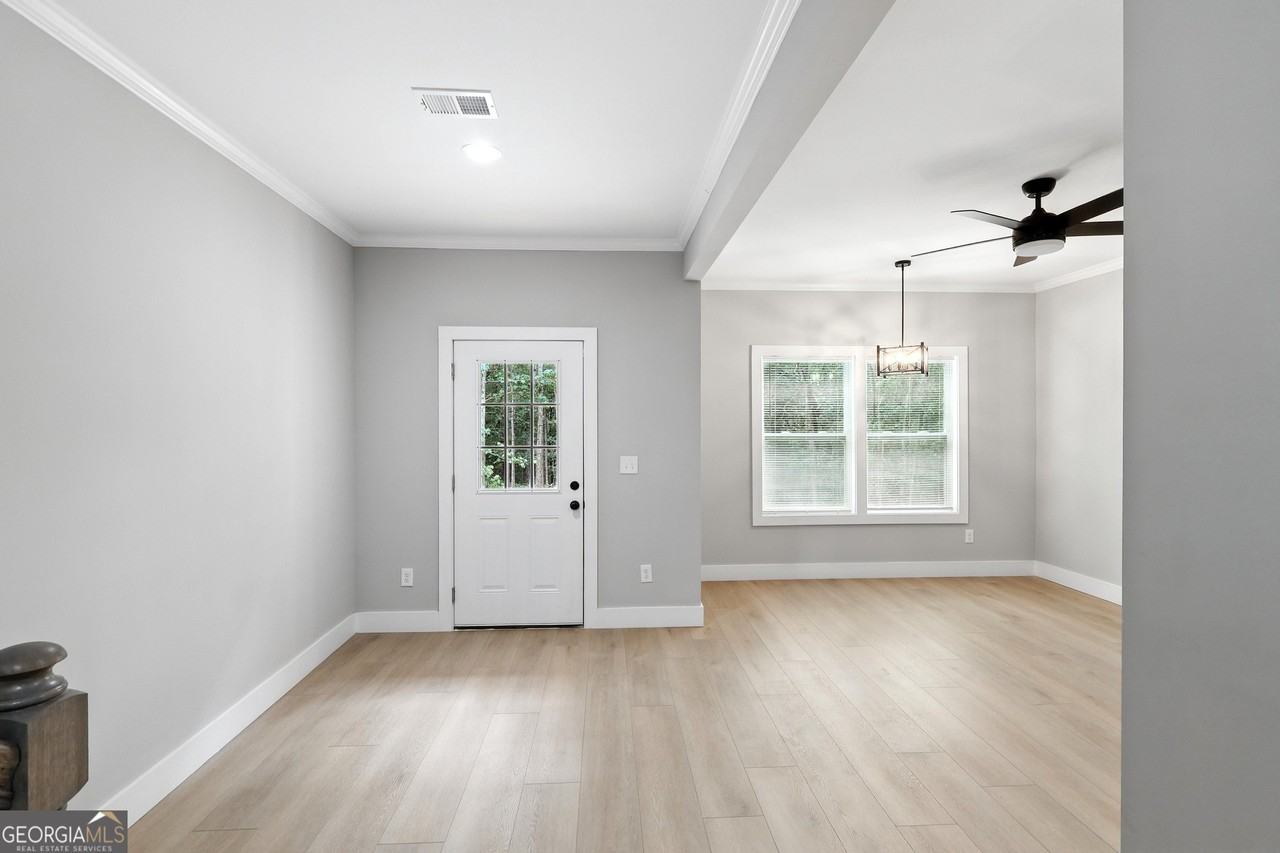 232B Brad St #B - Photo 4 of 16