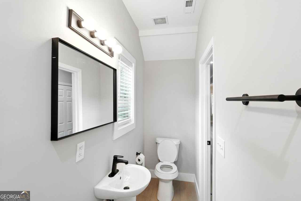 232B Brad St #B - Photo 7 of 16